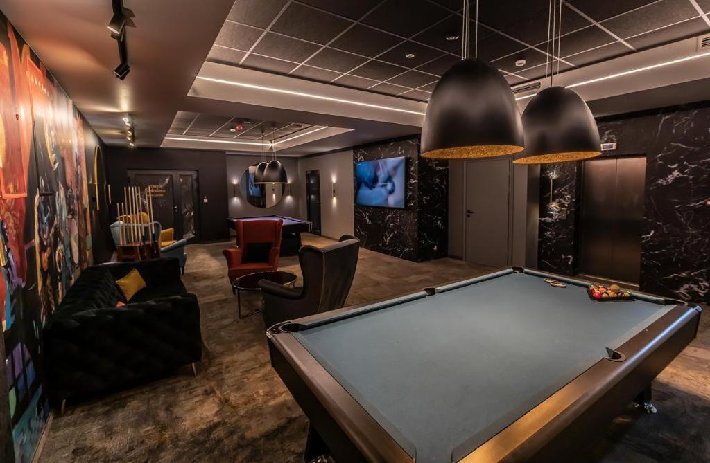 Hotel Fox Wolborz Екстер'єр фото