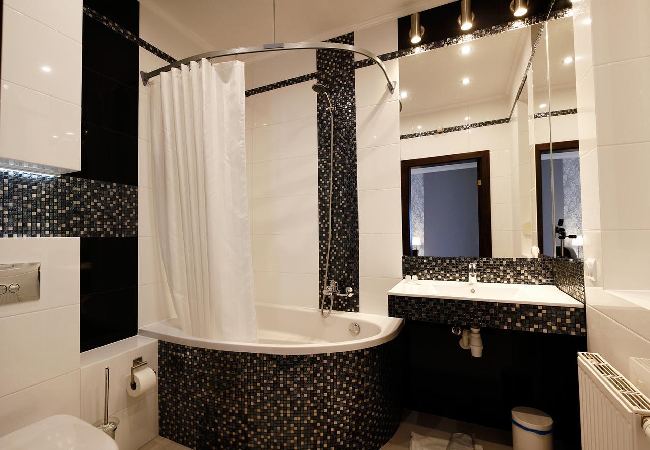 Hotel Fox Wolborz Екстер'єр фото